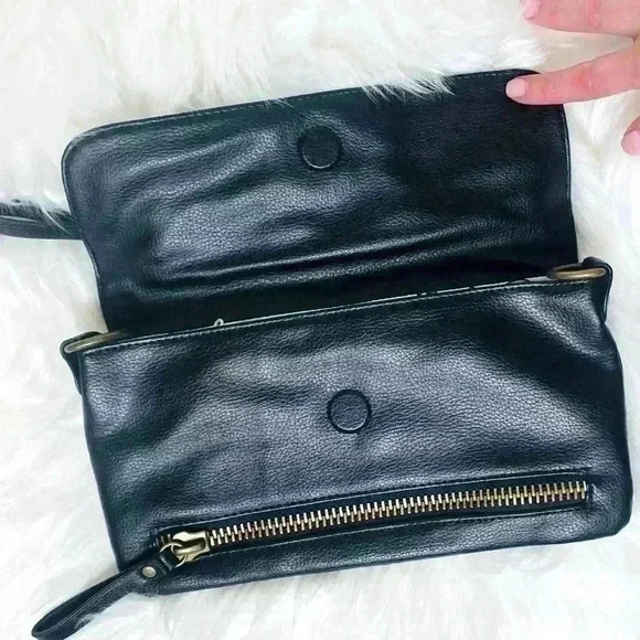 Hollywood Intuition by Jaye Hersh
Women Black Clutch - Picture 2 of 8